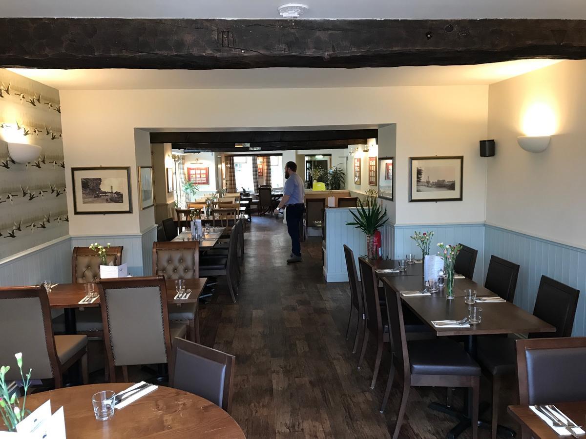 The Black Swan Inn Horsham St Faith المظهر الخارجي الصورة